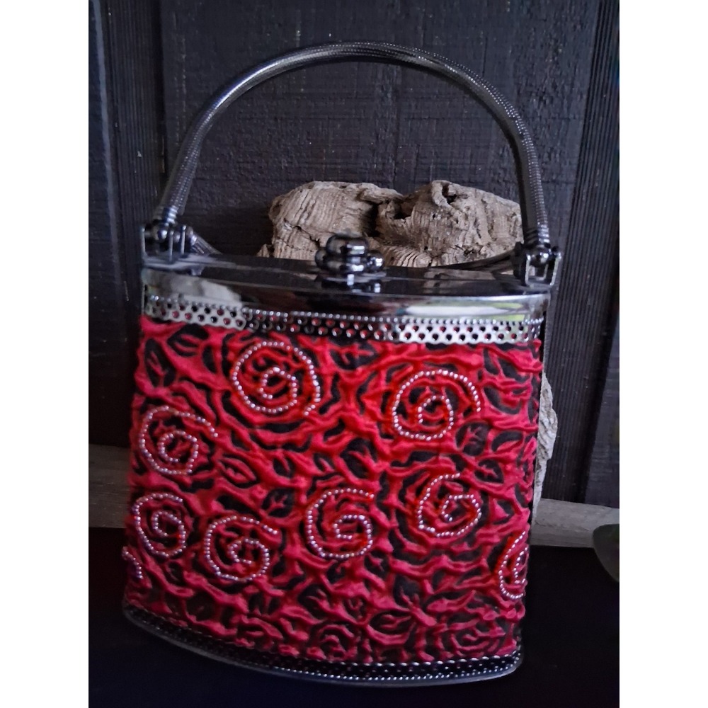 Max Meyer purse with red roses